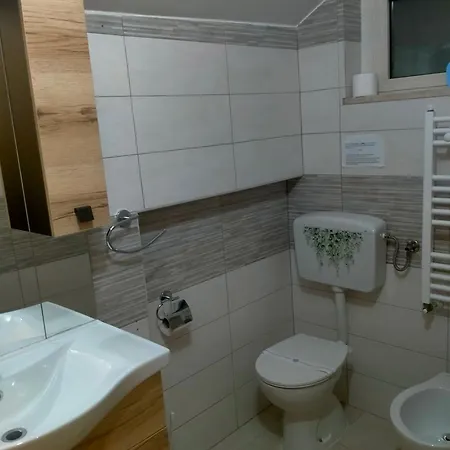 Ferienwohnung Perla Di Mare Montesilvano Marina Exterior foto