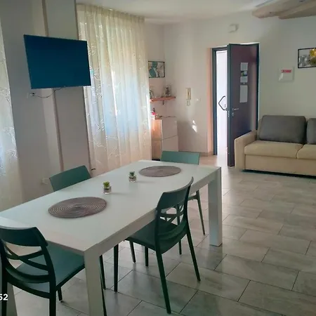 Ferienwohnung Perla Di Mare Montesilvano Marina Exterior foto