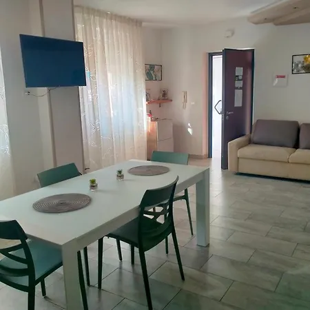 Ferienwohnung Perla Di Mare Montesilvano Marina Exterior foto